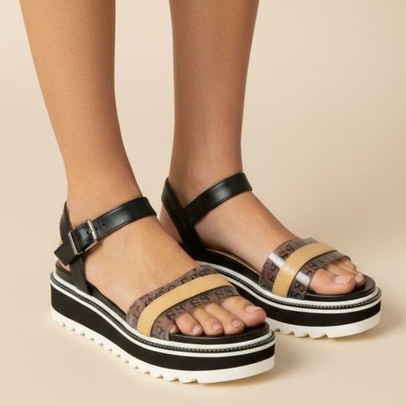 Supertrash Shoes - SUPERTRASH Logo Strap Comfort Style Black and Tan Women's Sandals size 9